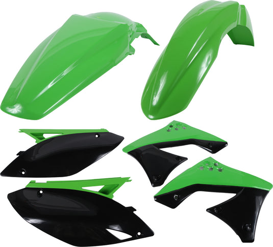 PLASTIC KIT GREEN 2141780438 image 1