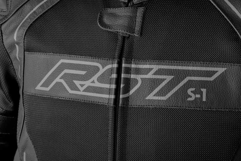Load image into Gallery viewer, S1 MESH CE JACKET BLACK/BLACK LEATHER XL 103465BLK-46 image 4
