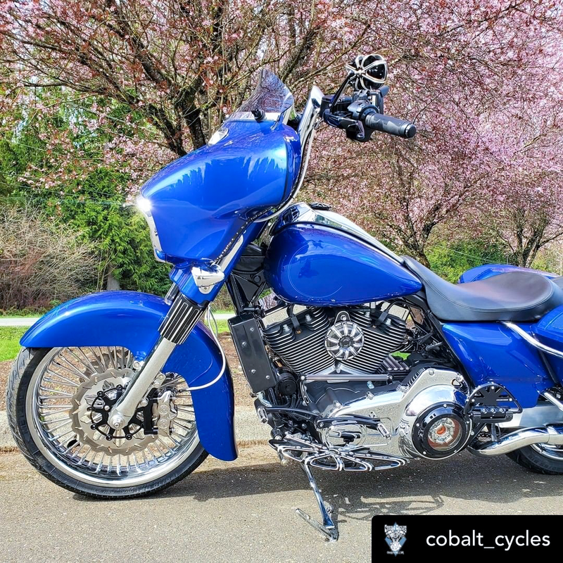 Load image into Gallery viewer, SIDE MOUNT OIL COOLER TC TOURING `09-16  GLOSS BLK SMT-2G image 5
