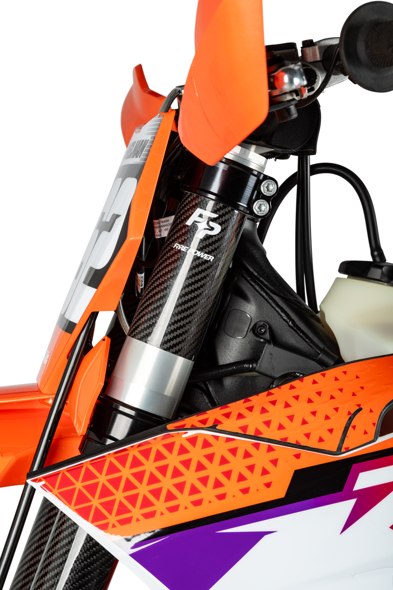 Load image into Gallery viewer, CARBON FIBER REGISTRATION WRAP 52 MM X 125 MM 567-1930 image 3
