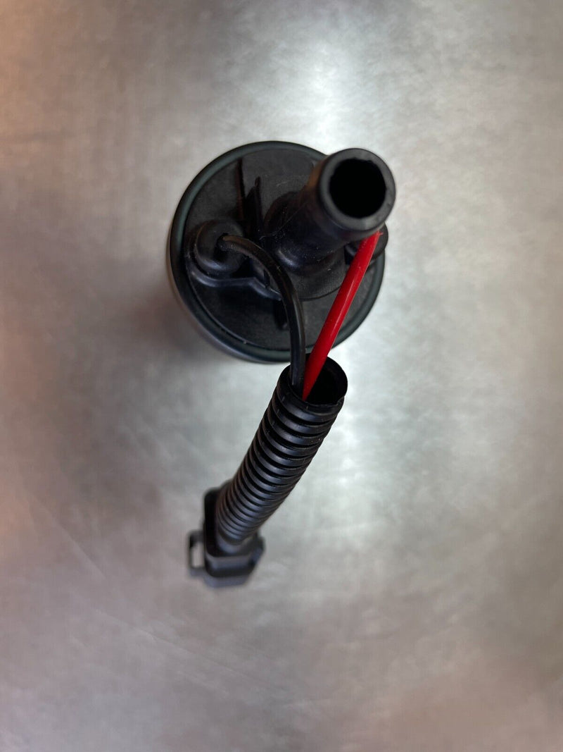 Load image into Gallery viewer, Fuel Pump for Johnson Evinrude OMC 75 90 100 115 135 150 HP 2001-2006 NON-FICHT
