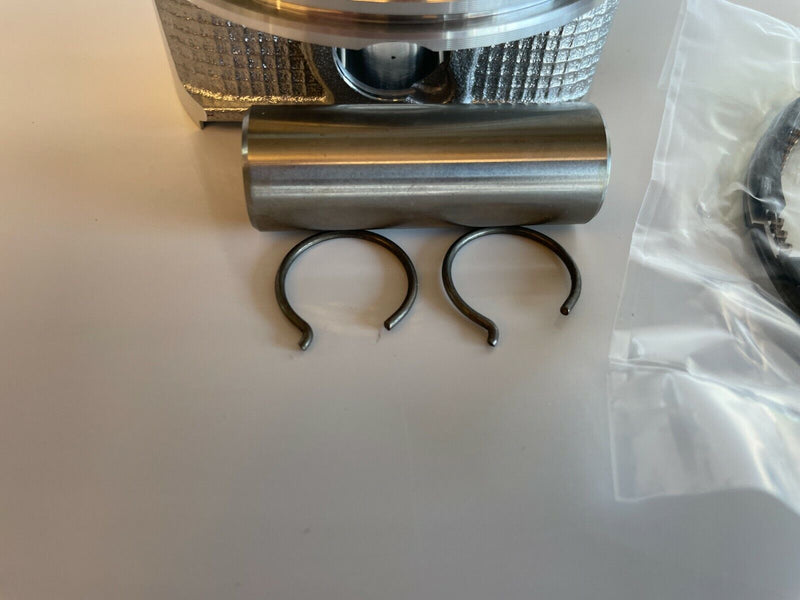 Load image into Gallery viewer, Piston Kit with Rings for 2018 Can Am Defender HD8
