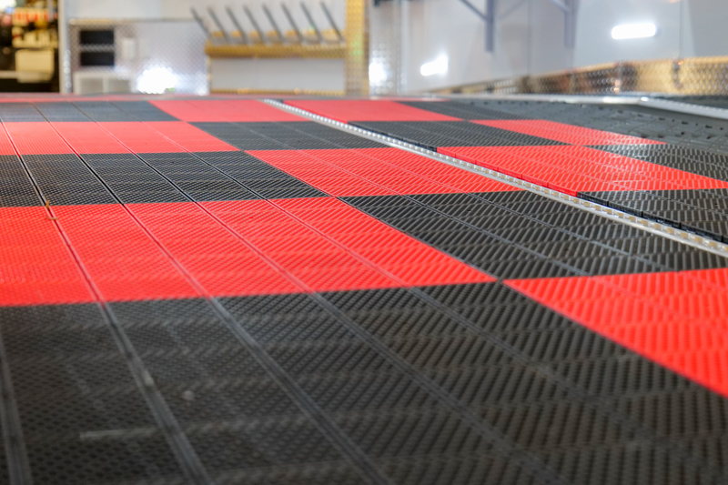 Load image into Gallery viewer, PROTECH FLOORING SMOOTH GREY 24 PC 13612-3 image 1
