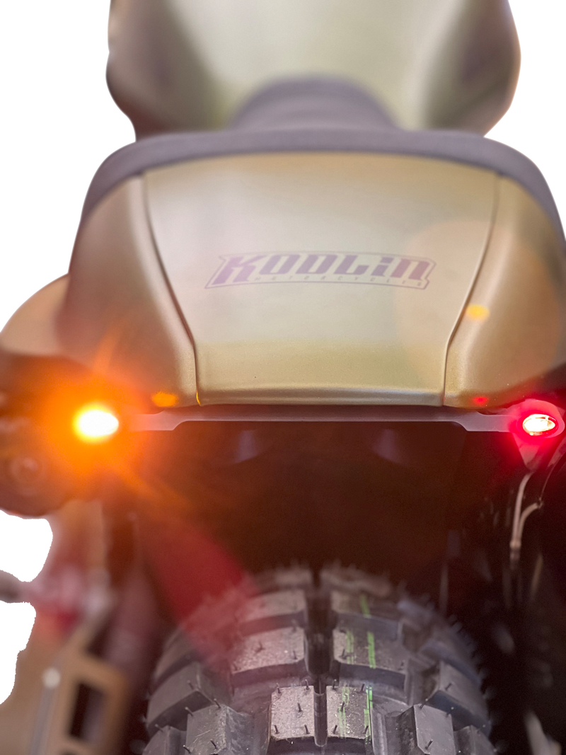 Load image into Gallery viewer, BLACK ELYPSE LED 3-1 SPORTSTER S REAR TURN SIGNALS K68499 image 5
