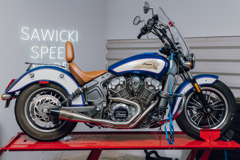 Load image into Gallery viewer, INDIAN SCOUT MID LENGTH BRUSHED SS W/ BLK END CAP 930-01365 image 3
