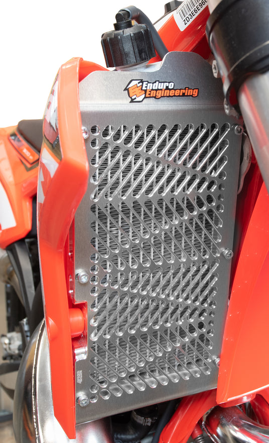 BILLET RADIATOR GUARD BETA 12-4123 image 2