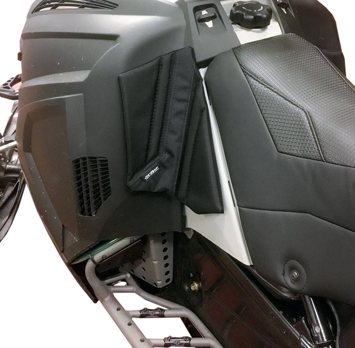 CONSOLE KNEE PADS A/C ACKP460-BK image 1