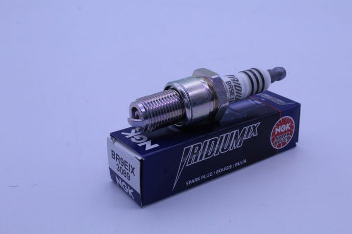 NGK 3089 BR9EIX IRIDIUM IX SPARK PLUG (SOLID TERMINAL)