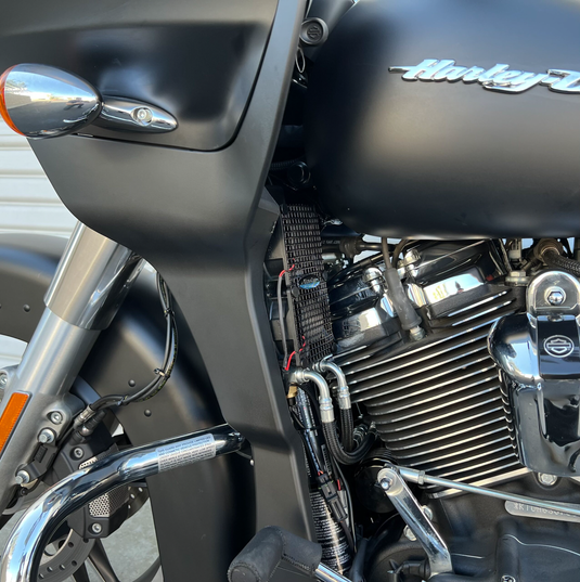 OIL COOLER M8 TOURING `17-23 (CHOPPED GUARD) SMT8-5N image 3