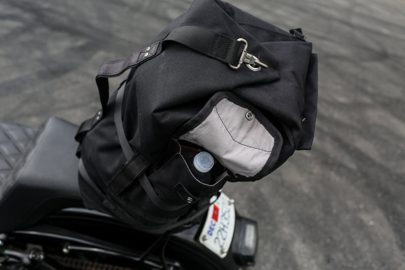 Load image into Gallery viewer, SISSY BAR BAG BLACK B15-1013B image 6
