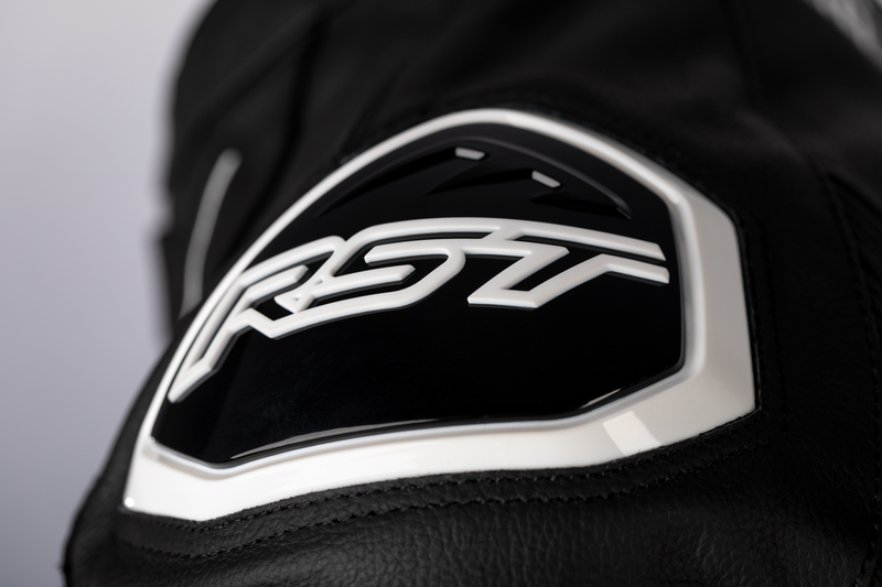 Load image into Gallery viewer, S1 CE JACKET BLACK/BLACK/WHITE LEATHER 5XL 102977WHI-54 image 4
