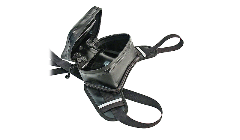 Load image into Gallery viewer, BUCKIN ROLL TANK BAG BLACK BNR20-B image 2
