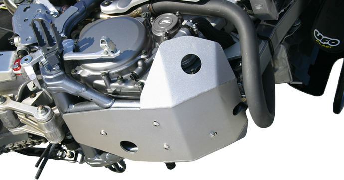 SKID PLATE SUZ ZE55-2300 image 1