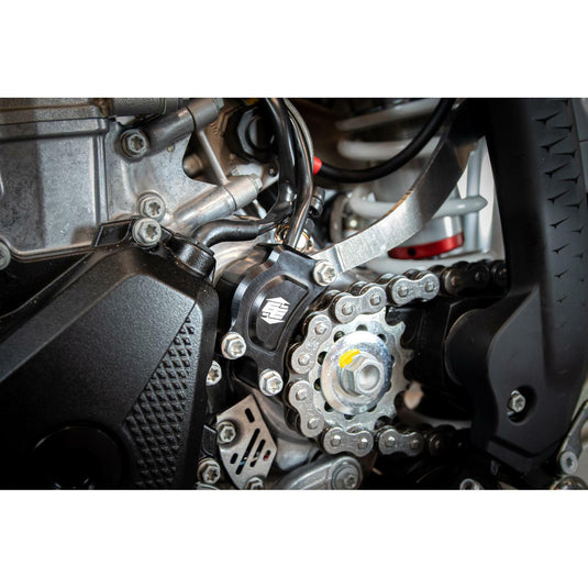 CLUTCH CYLINDER GUARD HUS/KTM 13-1123 image 2