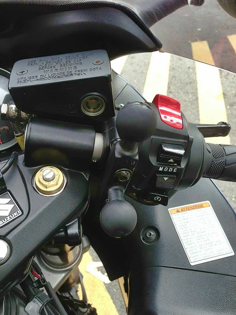 Load image into Gallery viewer, BRAKE/CLUTCH RESERVOIR BASE W/2 1&quot; BALLS RAM-B-309-2U image 2

