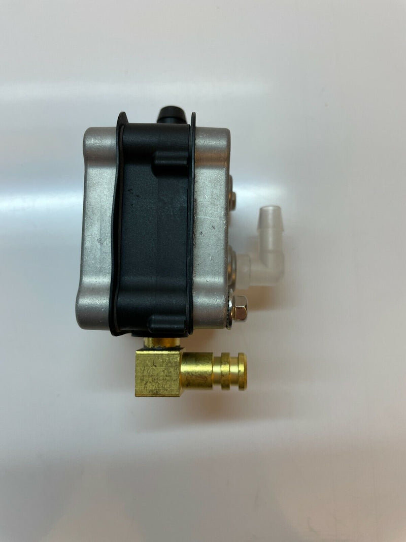 Load image into Gallery viewer, 2003 225HP Mercury Mariner Mark Force Chrysler Outboard Marine Fuel Pump
